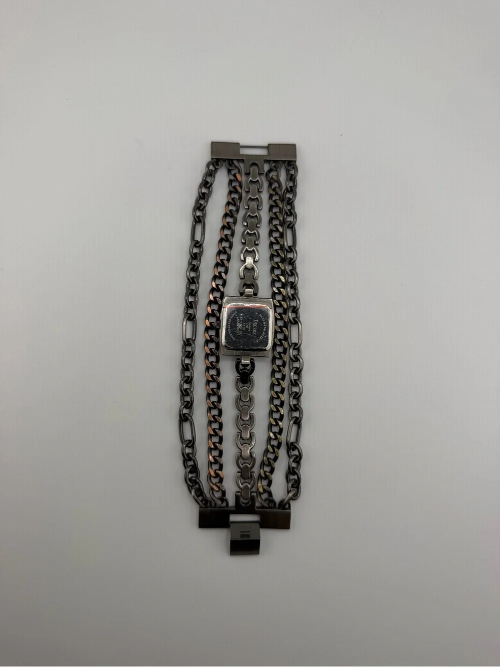 N/A design subtle accents